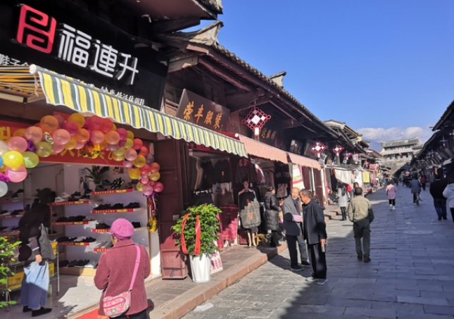 賀：福連升休閑鞋品牌四川西昌市會(huì)理古城北街店正式開(kāi)業(yè)！