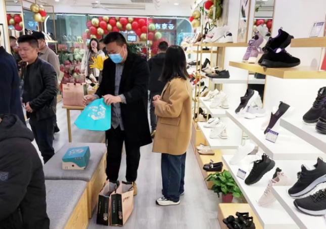 實(shí)體鞋店的鞋子利潤多大才賺錢？