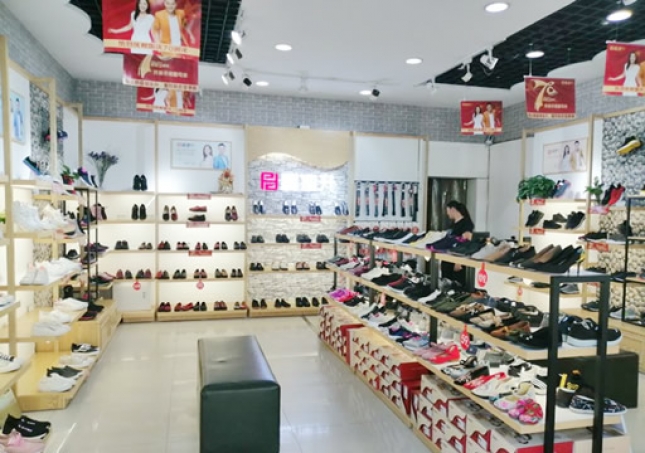 賀：福連升老北京布鞋/中年鞋河北保定曲陽(yáng)專賣(mài)店重裝開(kāi)業(yè)！